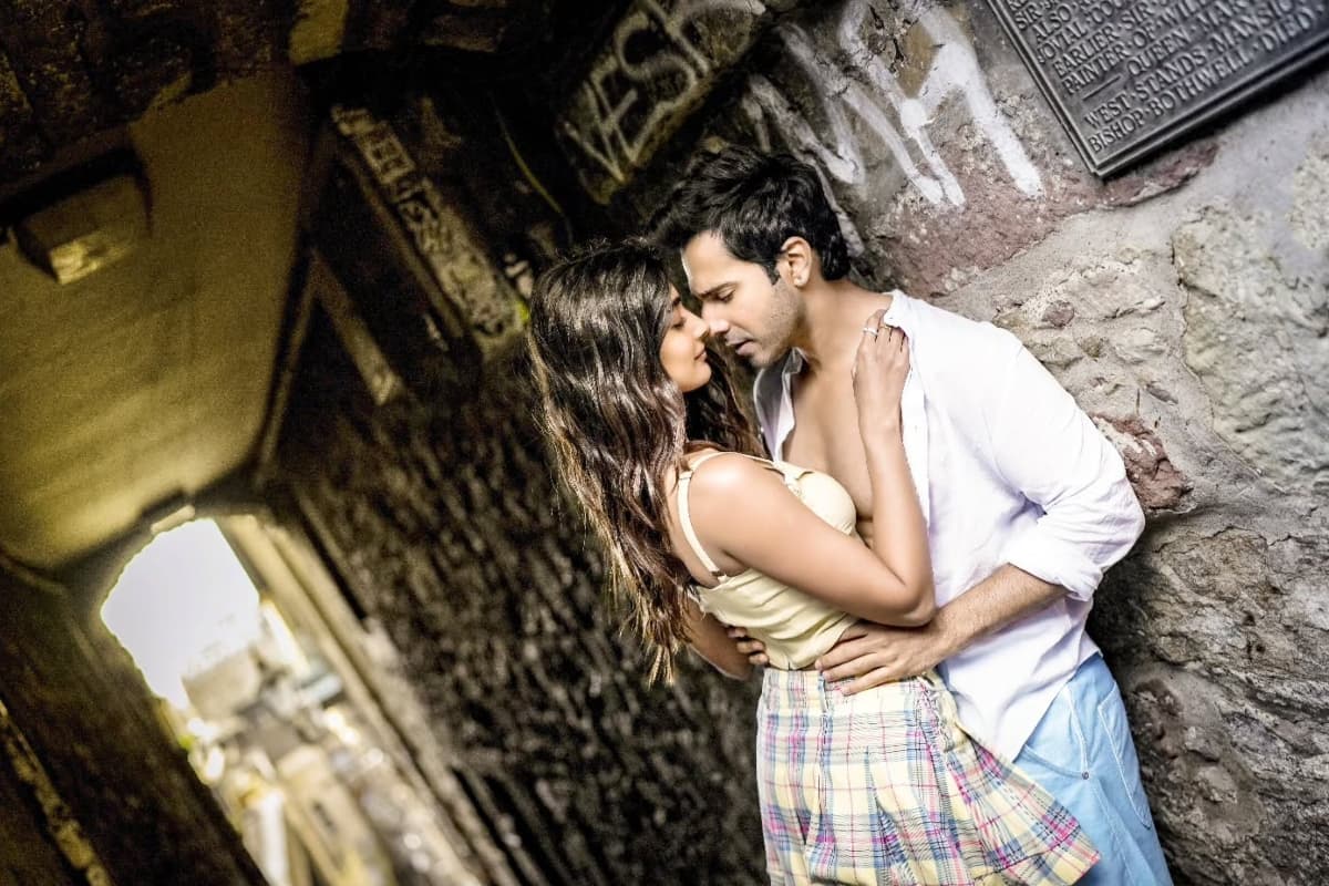 Varun Dhawan Pooja Hegde
