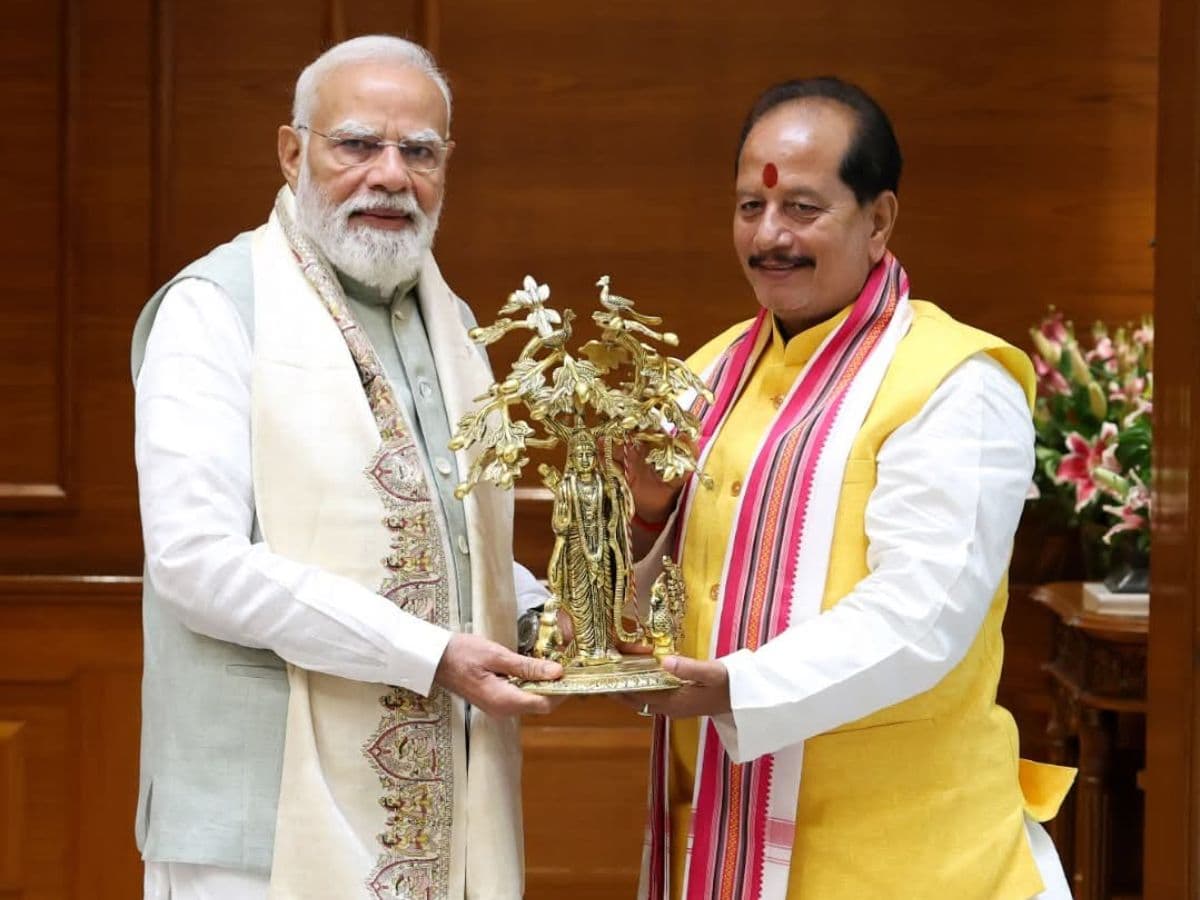 दिल्ली में PM मोदी से मिले विजय सिन्हा, भेंट की राम की मूर्ति, बिहार के मुद्दों पर हुई खास चर्चा