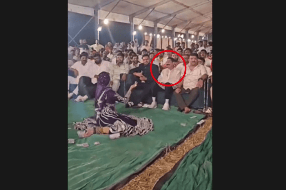 अनंत सिंह के 9 समर्थकों पर FIR, डांसर के साथ ठुमका लगाते और हथियार लहराते वीडियो हुआ था वायरल