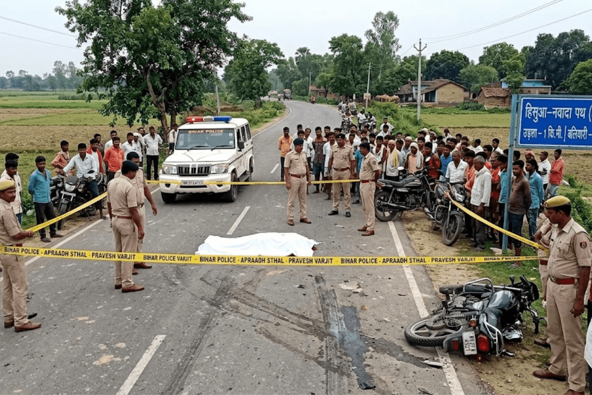 हिसुआ-नवादा पथ पर दर्दनाक हादसा, उड़सा और बलियारी गांव के बीच सड़क पर मिली कुचली हुई लाश