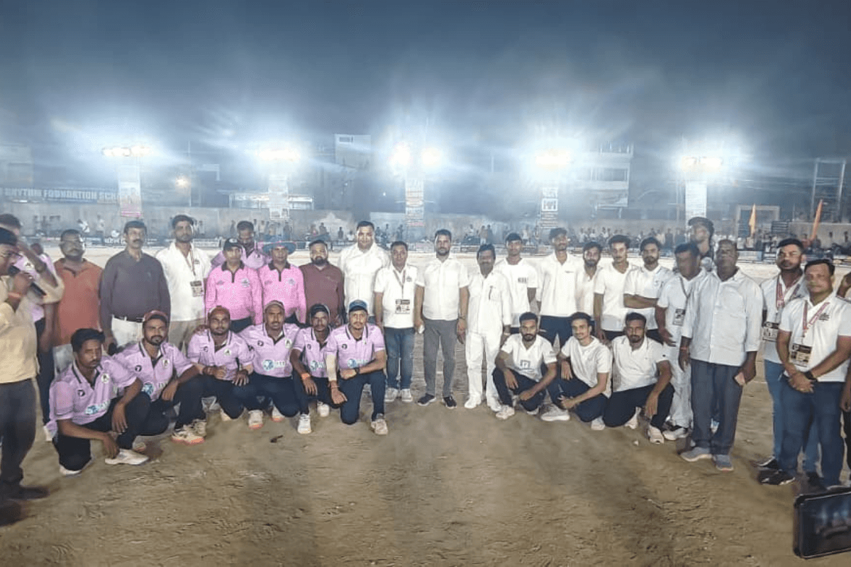 सासाराम में शंकर ट्रॉफी प्रीमियर लीग का चैंपियन बना अतुल इलेवन तिलौथू, फाइनल में गाजीपुर को 71 रनों से रौंदा