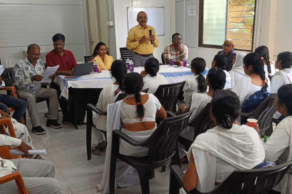 नवादा के अकबरपुर सीएचसी में डिजिटल माइक्रो प्लान और फैमिली प्लानिंग पर कार्यशाला, शत-प्रतिशत टीकाकरण का लक्ष्य