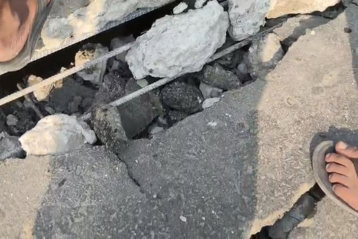 बक्सर में 26 करोड़ से बना रेलवे ओवरब्रिज उद्घाटन से पहले ढहा, लोहे की प्लेटों से ढकी गई ‘नाकामी’