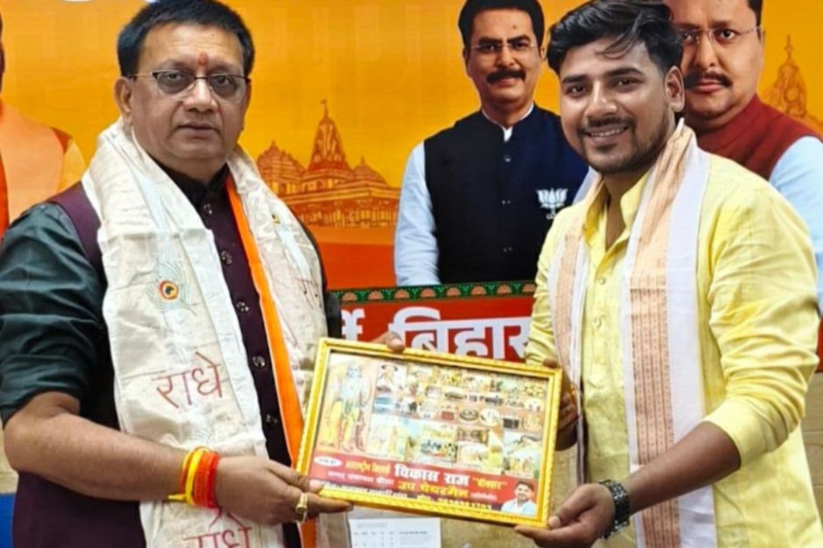 बक्सर में विकास की पहल, पर्यटन और व्यापार बढ़ाने की मांग पर विकास राज ने पथ निर्माण मंत्री से की मुलाकात