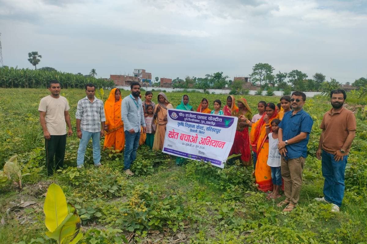 राजापाकर में जैविक खेती पर जोर, किसानों को हरित खाद और संतुलित उर्वरक उपयोग की दी जानकारी