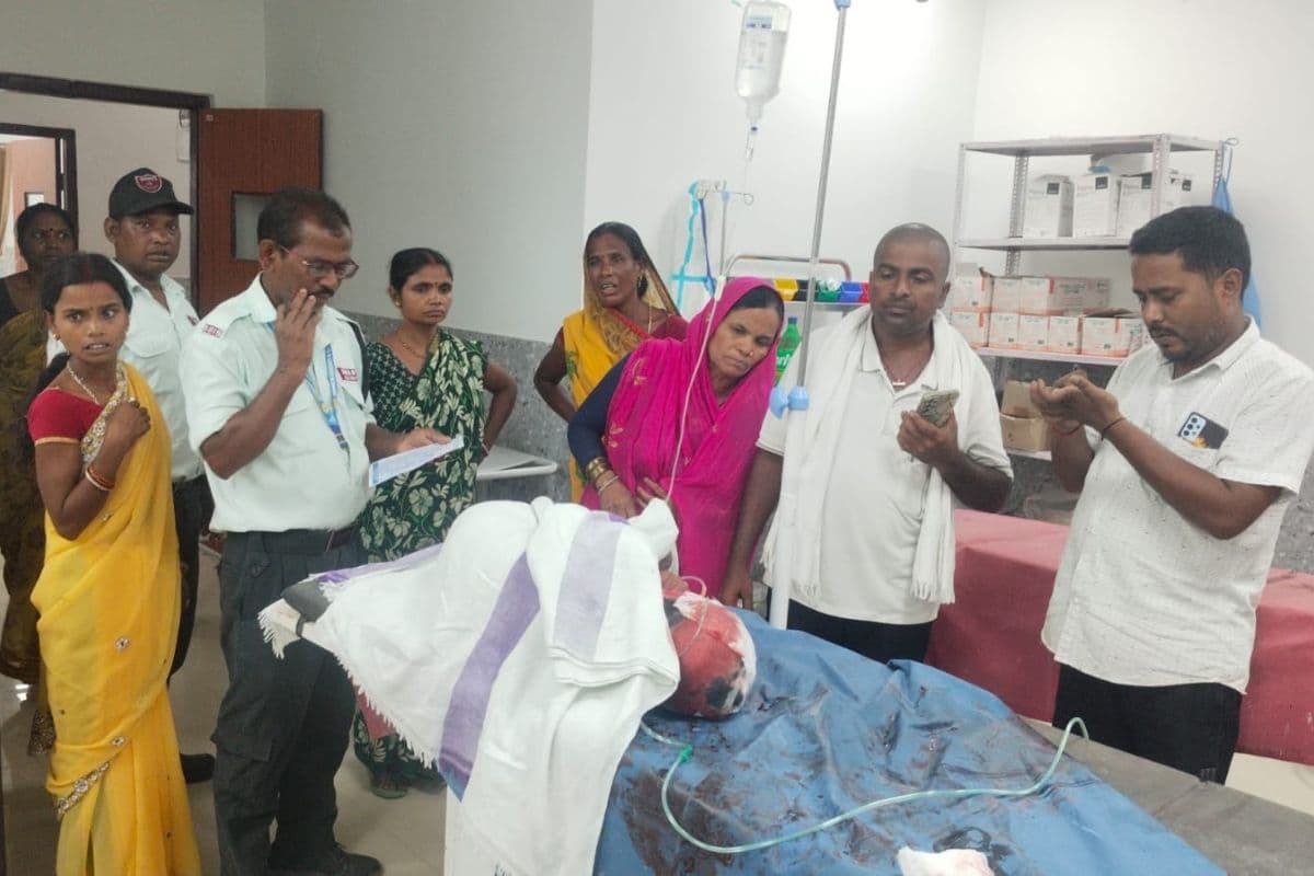 कटोरिया के आवासीय स्कूल में खून से लथपथ मिला LKG का छात्र,  गंभीर हालत में देवघर रेफर