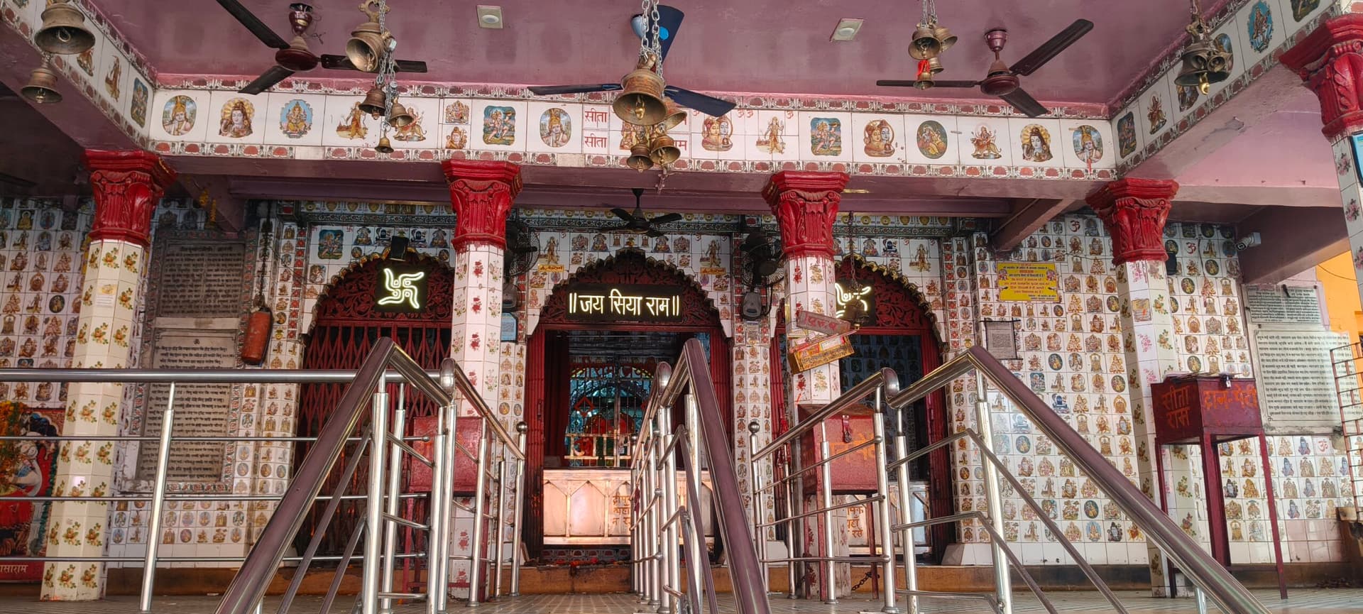 सासाराम के प्रमुख मंदिरों में दर्शन से पहले नोट कर लें पट खुलने, बंद होने और आरती का समय
