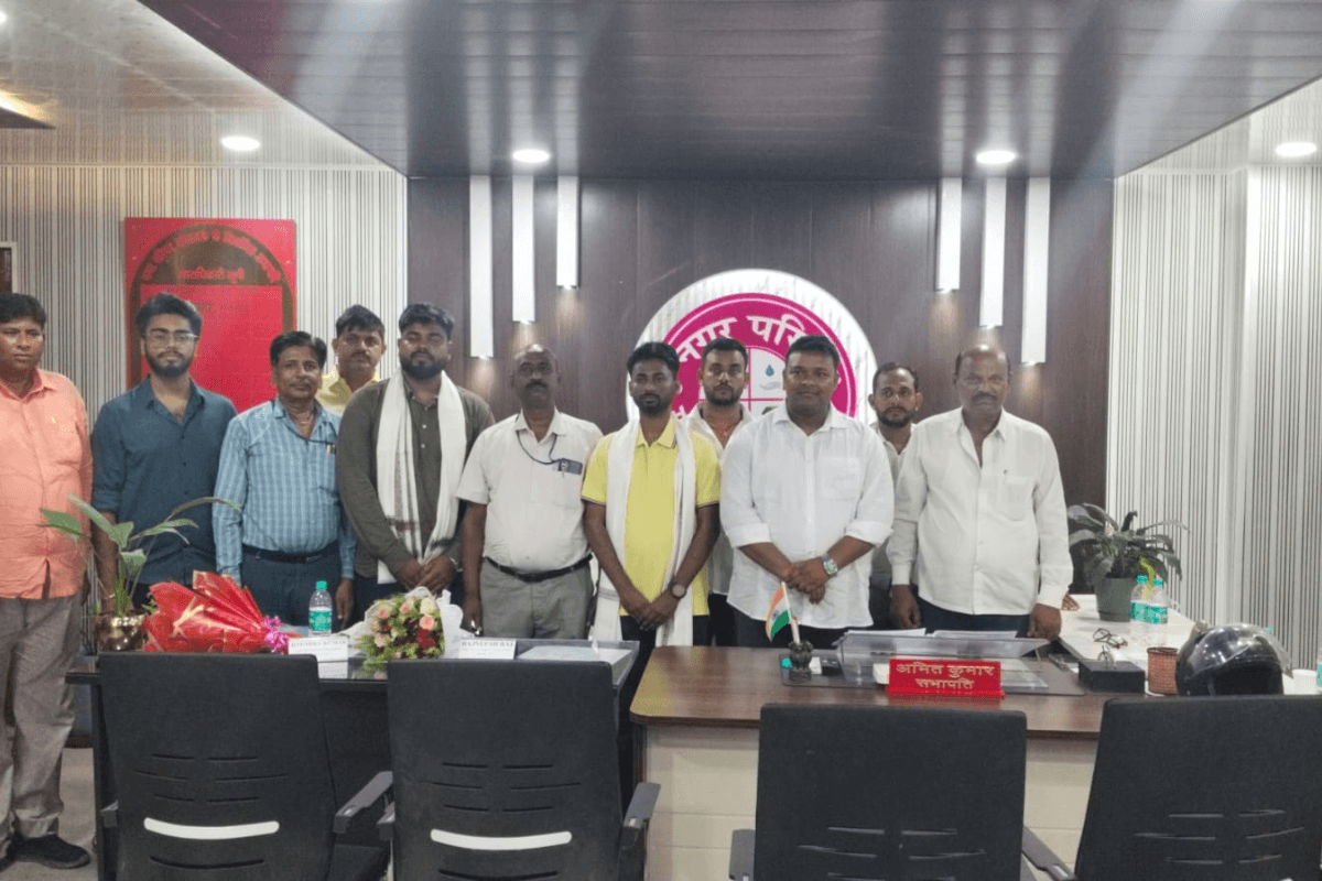 पटना के संपतचक में BPSC सफल छात्रों का नगर परिषद में हुआ सम्मान, रंजेश राज STAC तो जितेंद्र कुमार बने SDM