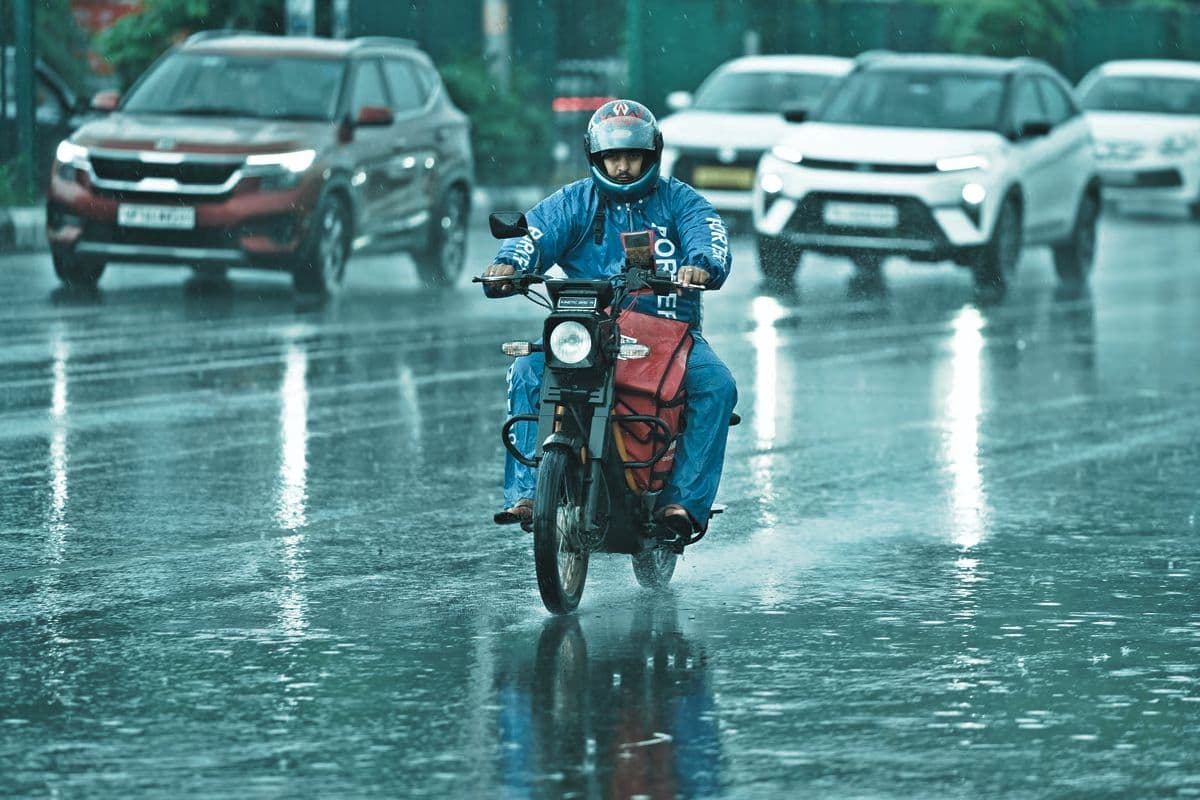 27, 28, 29 जून को बिहार के इन जिलों में 60 KMPH की रफ्तार से चलेगी हवा, बारिश और वज्रपात पर IMD का डबल अलर्ट