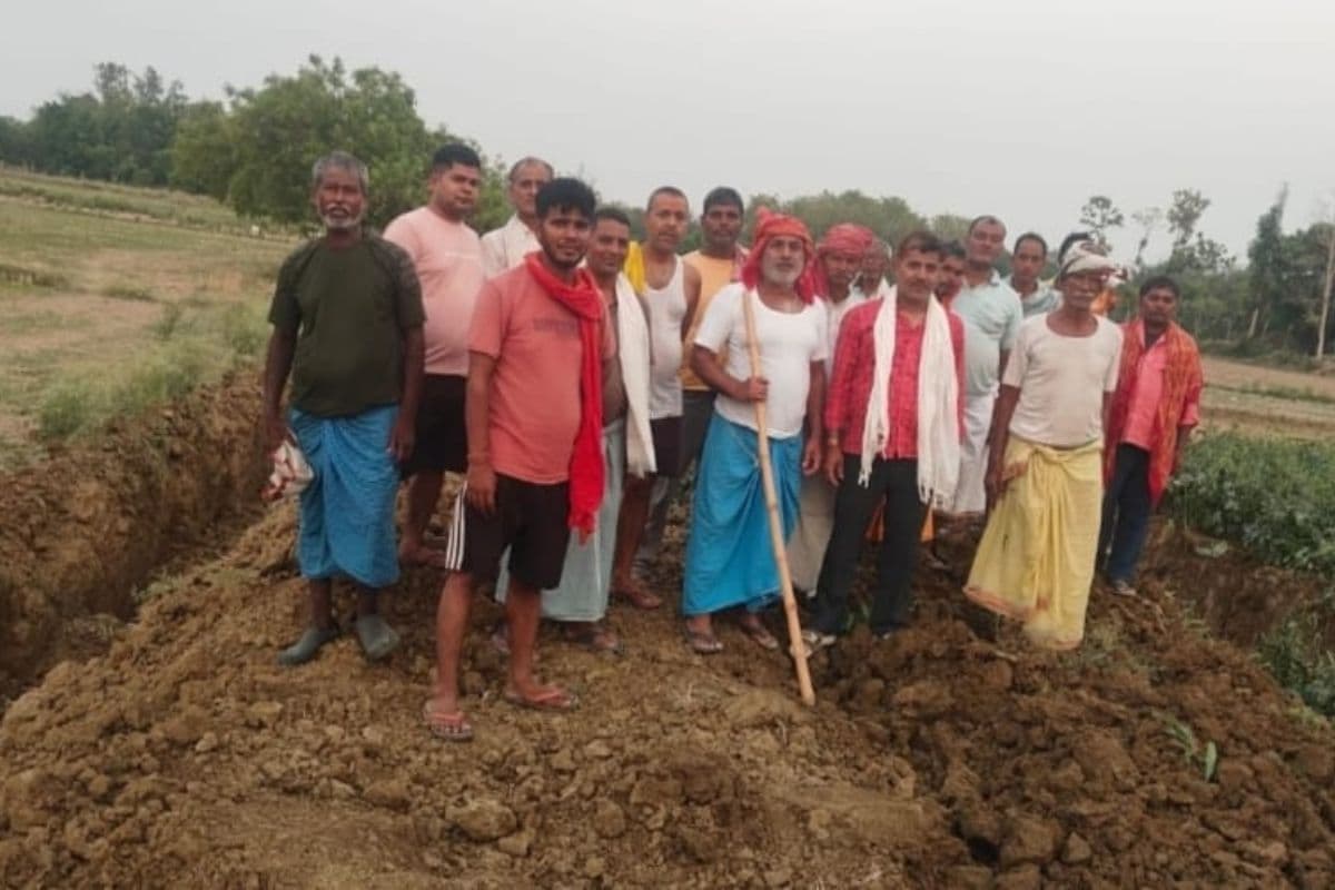 बक्सर में समाजसेवी ने निजी खर्च से बनवाई 1.5 किमी सड़क, 5 लाख खर्च कर जोड़ दिए दो विधानसभा क्षेत्र