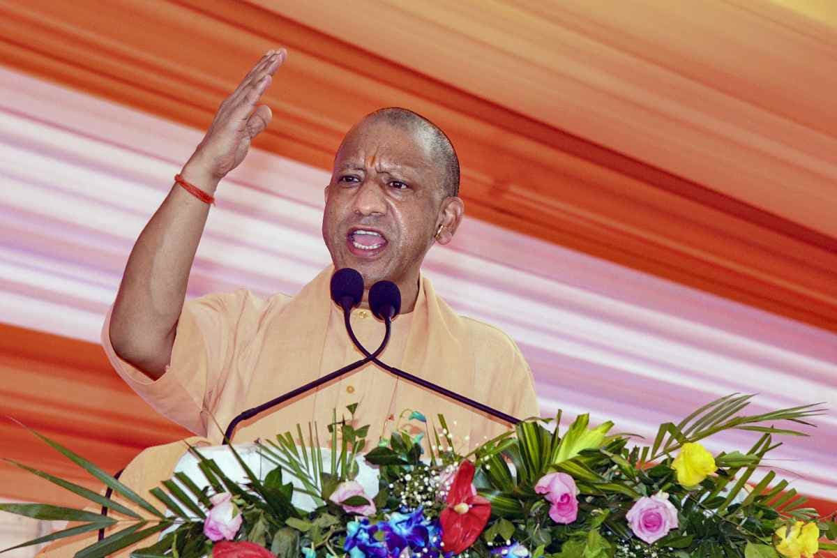 राम भक्तों की अग्नि परीक्षा मत लो, सीएम योगी बोले- कांग्रेस ने देश को लूटा ही नहीं, नोंचा था