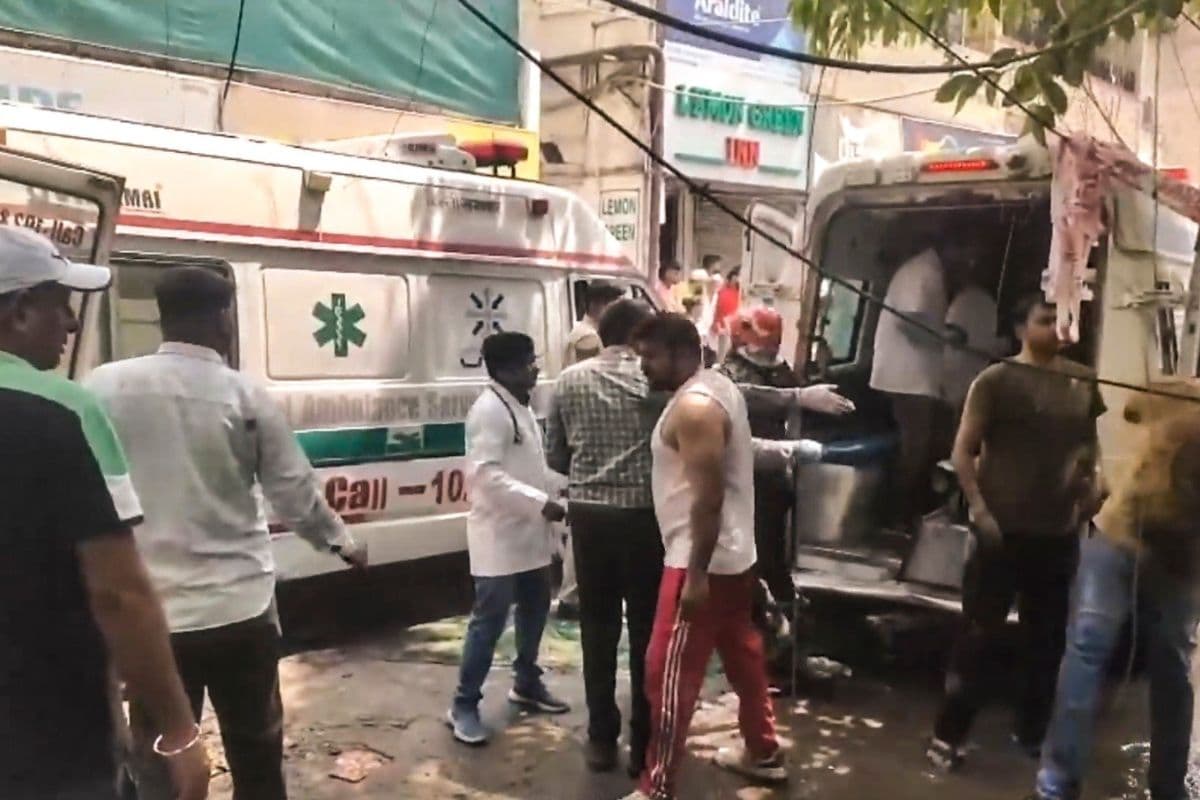 दिल्ली के मालवीय नगर हादसे में 21 लोगों की मौत, रेस्टोरेंट में लगी थी आग; जान बचाने के लिए बिल्डिंग से कूदे लोग, रेस्क्यू जारी
