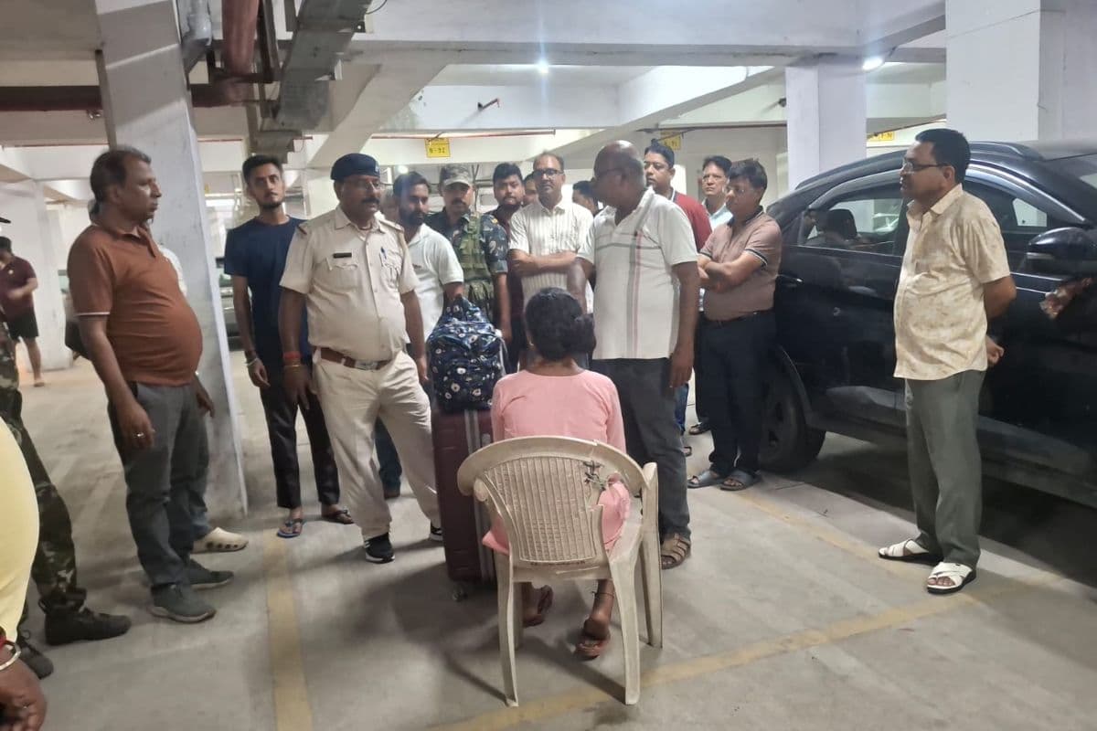 Dhanbad: युवती से छेड़खानी, विरोध पर मारपीट, आरोपी को पुलिस ने उठाया