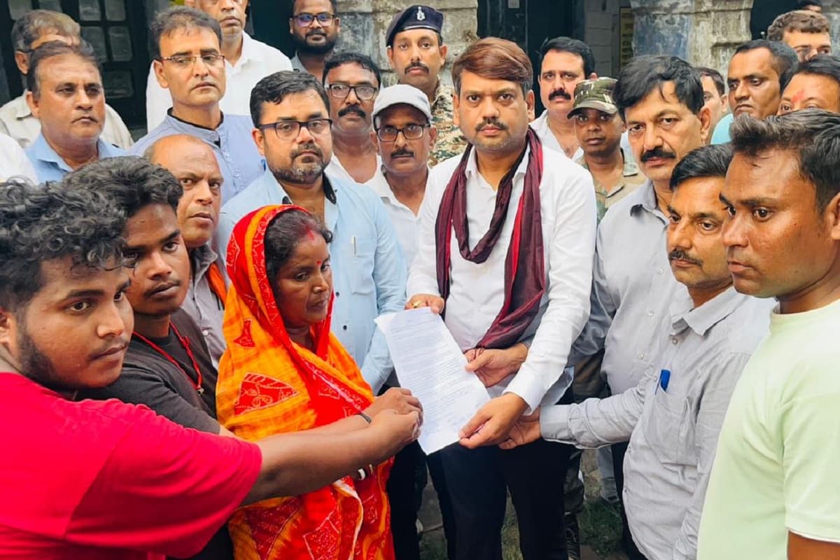 धनबाद के मेयर संजीव सिंह की पहल लाई रंग, दिवंगत बीसीसीएल कर्मचारी के बेटे को मिली नौकरी