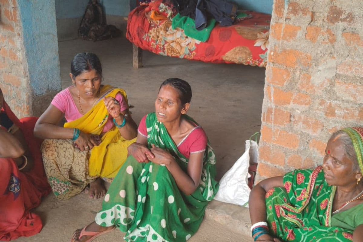 पलायन का दर्द: अहमदाबाद जा रहे दुमका के मजदूर का आरा में मिला सिर कटा शव, साथी लापता