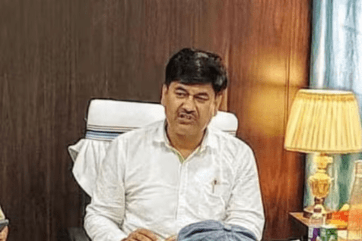 गढ़वा: 'कॉफी विद एसडीएम' कार्यक्रम आज, जेसीबी मालिकों और संचालकों संग संवाद करेंगे एसडीएम 