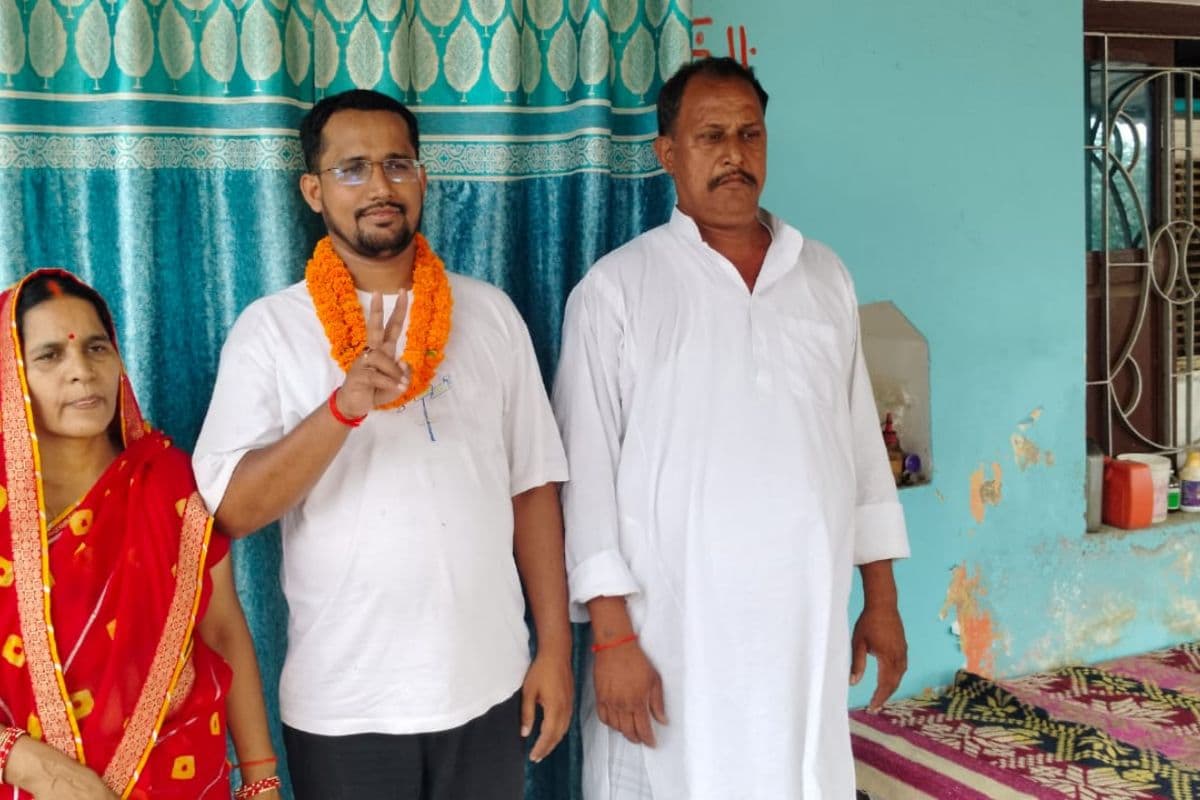 जज्बे को सलाम! 6 बार हुए फेल, 7वीं बार में अमीन से सीधे BDO बने औरंगाबाद के विकास कुमार