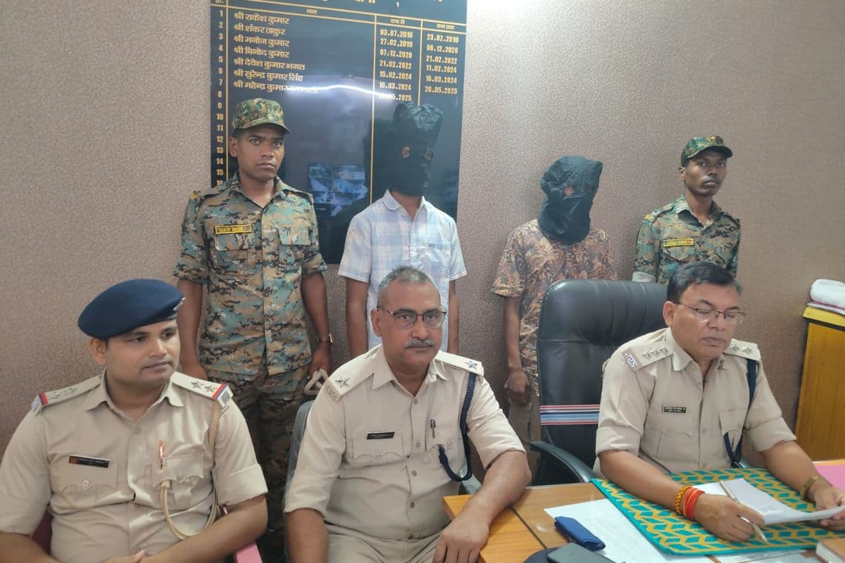 गुमला में क्रिकेट मैच के दौरान विवाद, SP के गार्ड पर तान दी पिस्टल, 3 बार दबाया ट्रिगर, बची जान