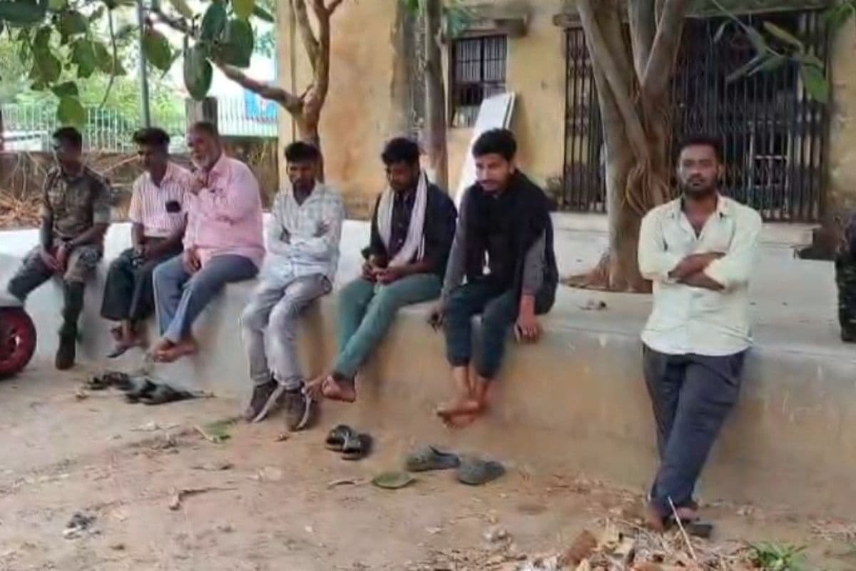 Gumla: एकलव्य स्कूल निर्माण कार्य में बड़ा हादसा, तीसरी मंजिल से गिरकर मजदूर की मौत
