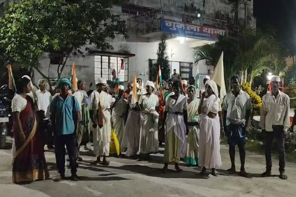गुमला में भारतमाला परियोजना का विरोध तेज, 10 किमी पैदल चलकर थाना पहुंचे टाना भगत