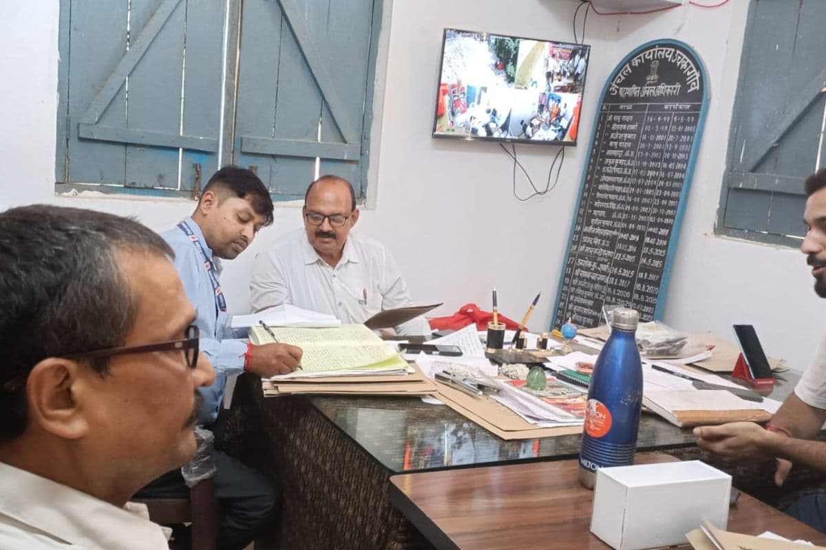 अतिक्रमण पर प्रशासन सख्त: गोपालगंज के जगरनाथ बाजार में अवैध निर्माण ढहाने के लिए खाका तैयार