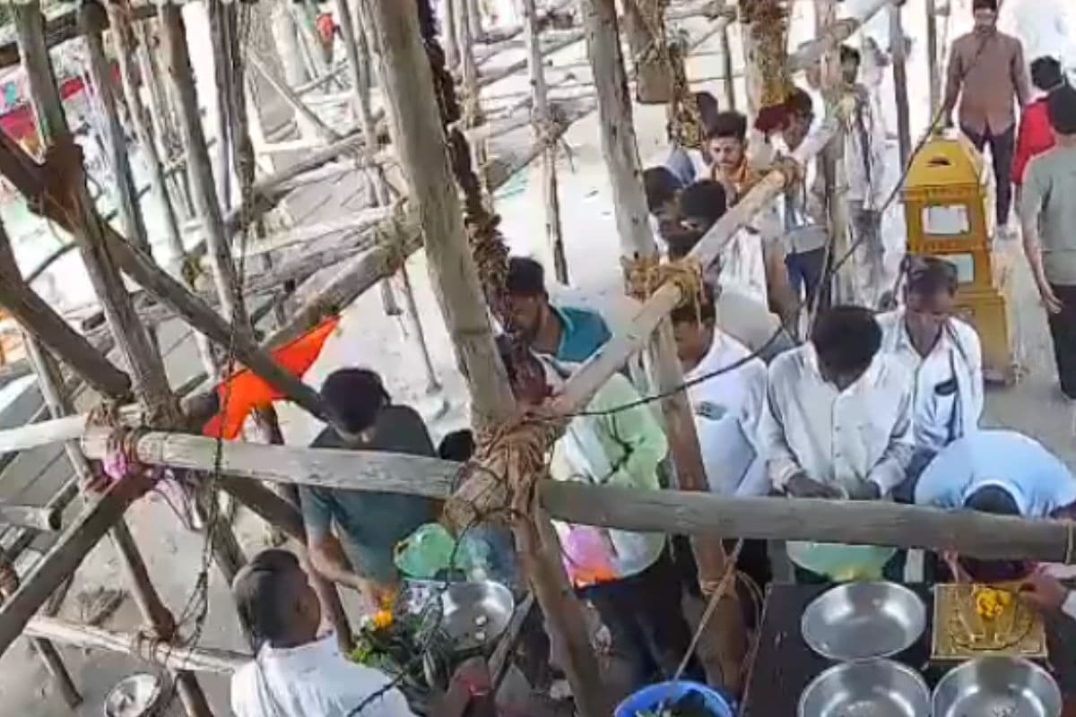 महाराष्ट्र: हनुमान मंदिर का स्लैब गिरने से 3 लोगों की मौत, कई घायल
