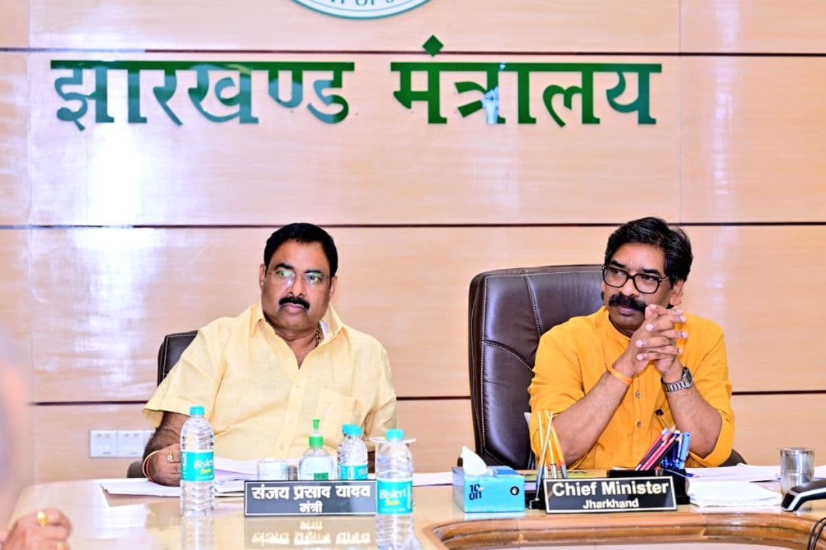 पलायन रोकने CM हेमंत ने बनाया मास्टर प्लान, नोएडा-मुंबई समेत 5 शहरों में खुलेंगे सहायता केंद्र