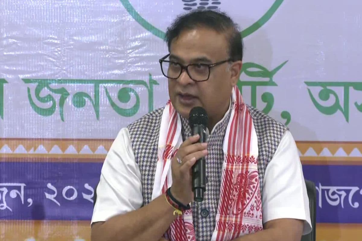 असम के मुख्यमंत्री हिमंत बिस्वा सरमा ने कहा- बॉर्डर स्टेट में रहने वाले हर परिवार की नागरिकता की जांच जरूरी