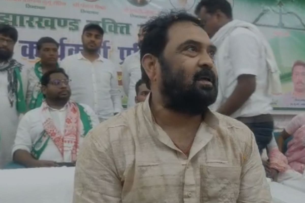 JMM की चुनाव आयोग से मांग, झारखंड के वोटरों को भी मिले 'उत्तराखंड मॉडल' जैसी डिजिटल सुविधाएं