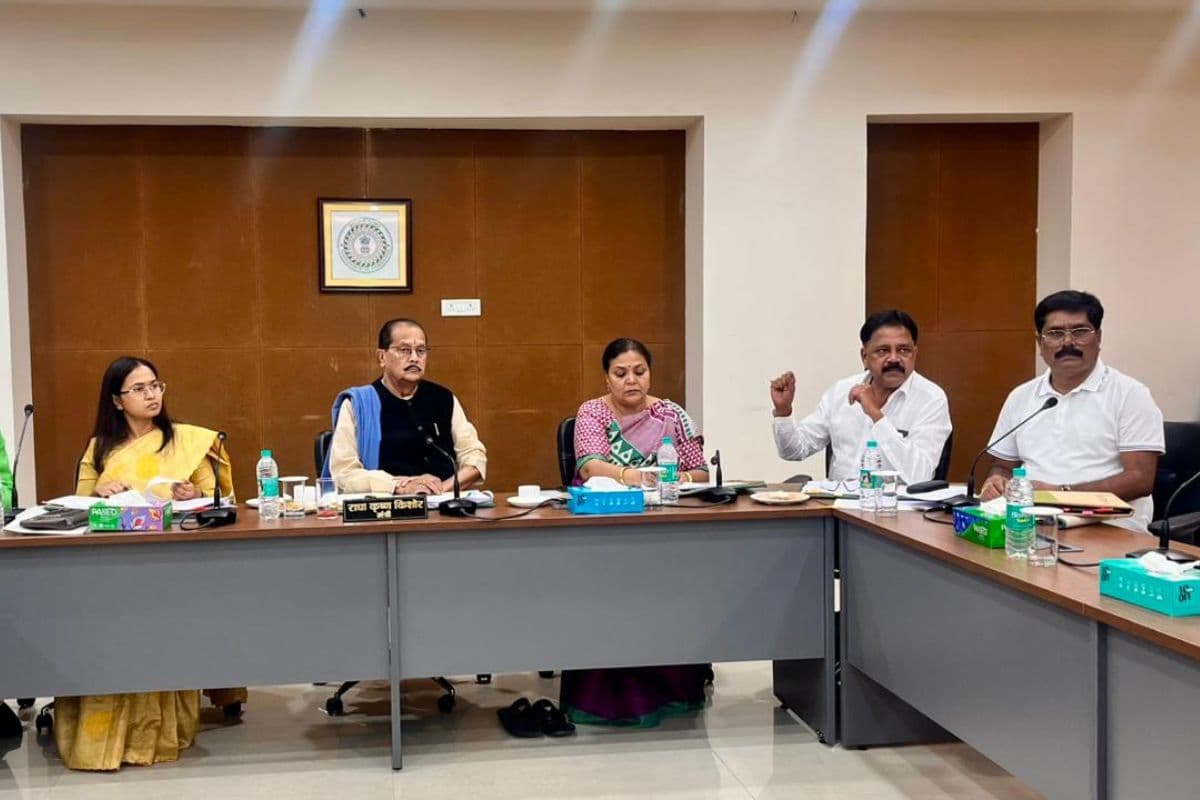 JTET में भोजपुरी-मगही पर रार: मंत्री शिल्पी नेहा तिर्की ने खोला मोर्चा, दिया ये तर्क