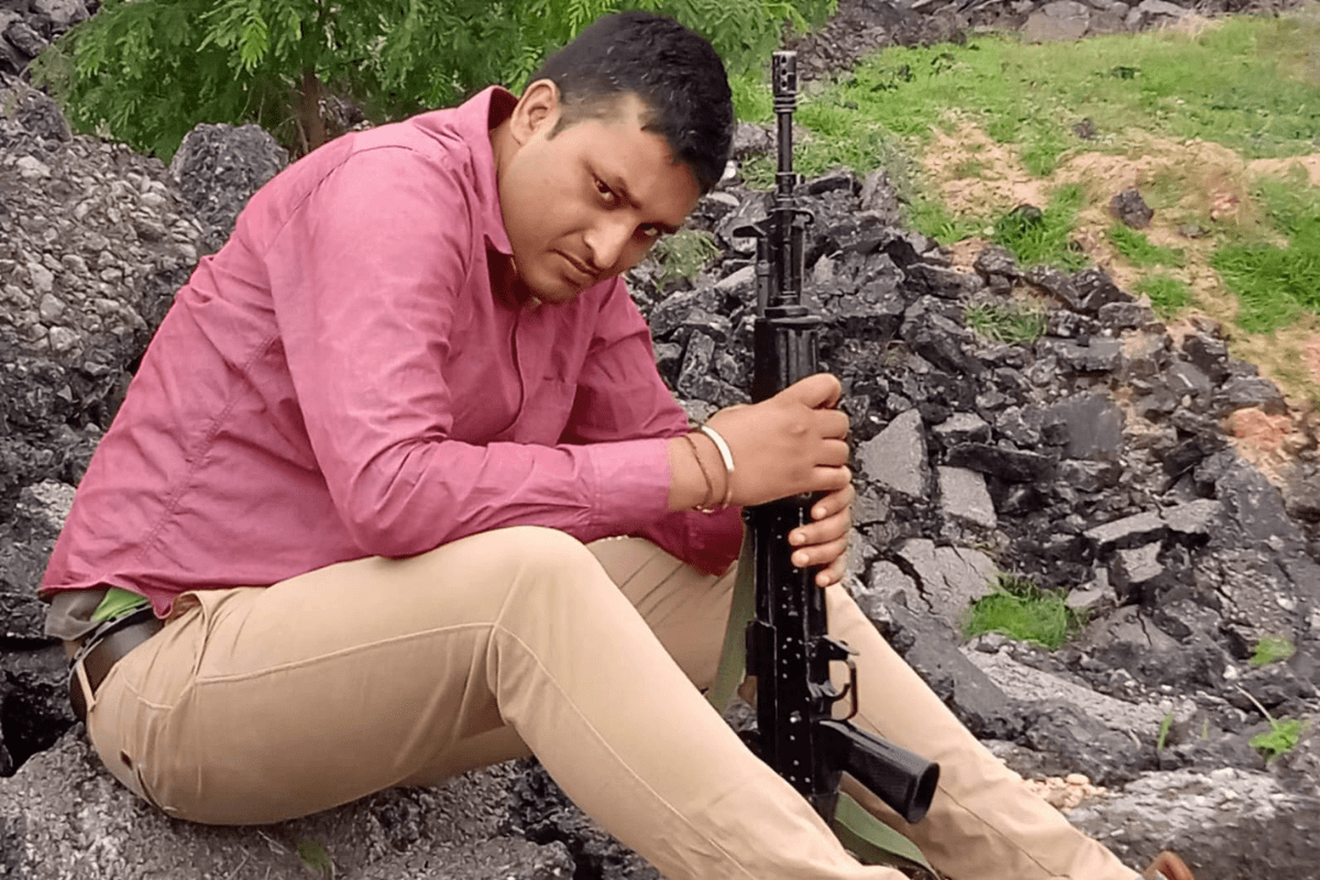 मां से कहा था- जल्द घर आऊंगा, कुछ घंटे बाद ही CISF जवान की मौत, मुंबई एयरपोर्ट पर तैनात थे जहानाबाद के रौशन कुमार