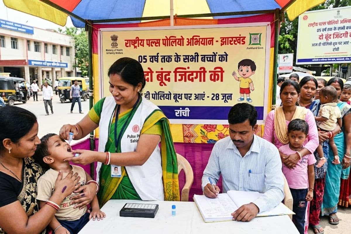 झारखंड में पल्स पोलियो अभियान आज से: 61 लाख बच्चों को दी जाएगी 'दो बूंद जिंदगी की'