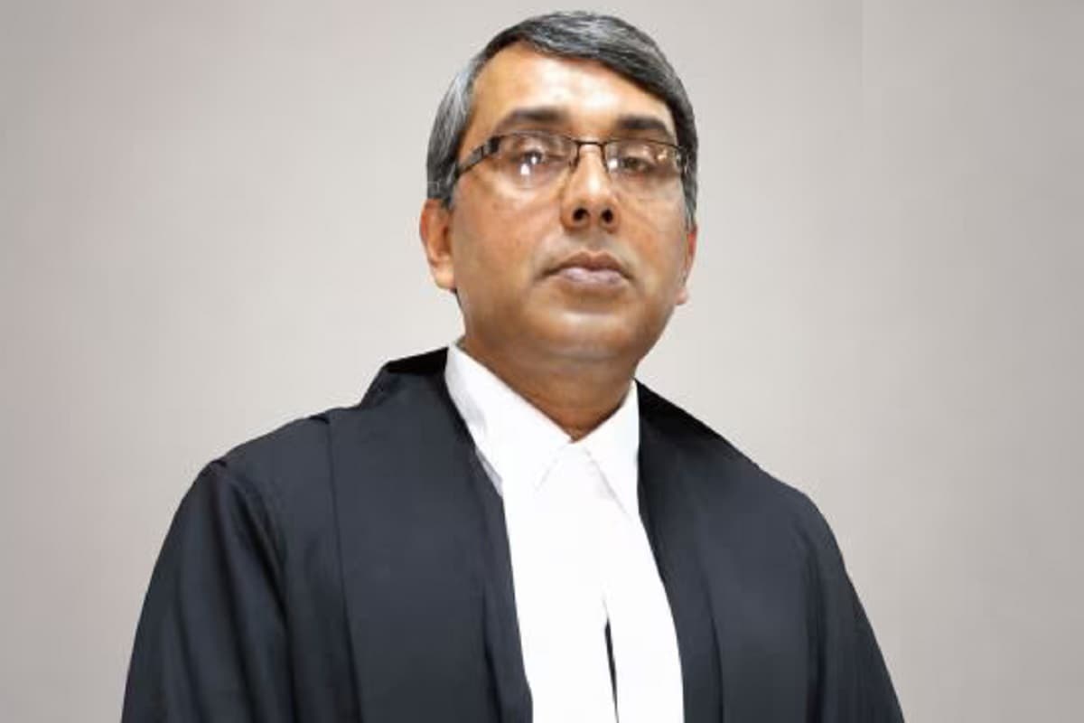 वेकेशन बेंच में जस्टिस रंगन मुखोपाध्याय का रिकॉर्ड, छह दिनों में 853 मामलों का किया निपटारा