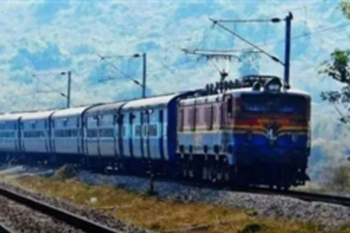 खगड़िया में जनसाधारण एक्सप्रेस में यात्री को मारी गोली, ट्रेन में मची अफरा-तफरी