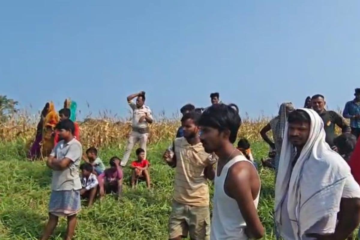 खगड़िया के बेलदौर में बालू गड्ढे से मिला अज्ञात शव, इलाके में फैली सनसनी