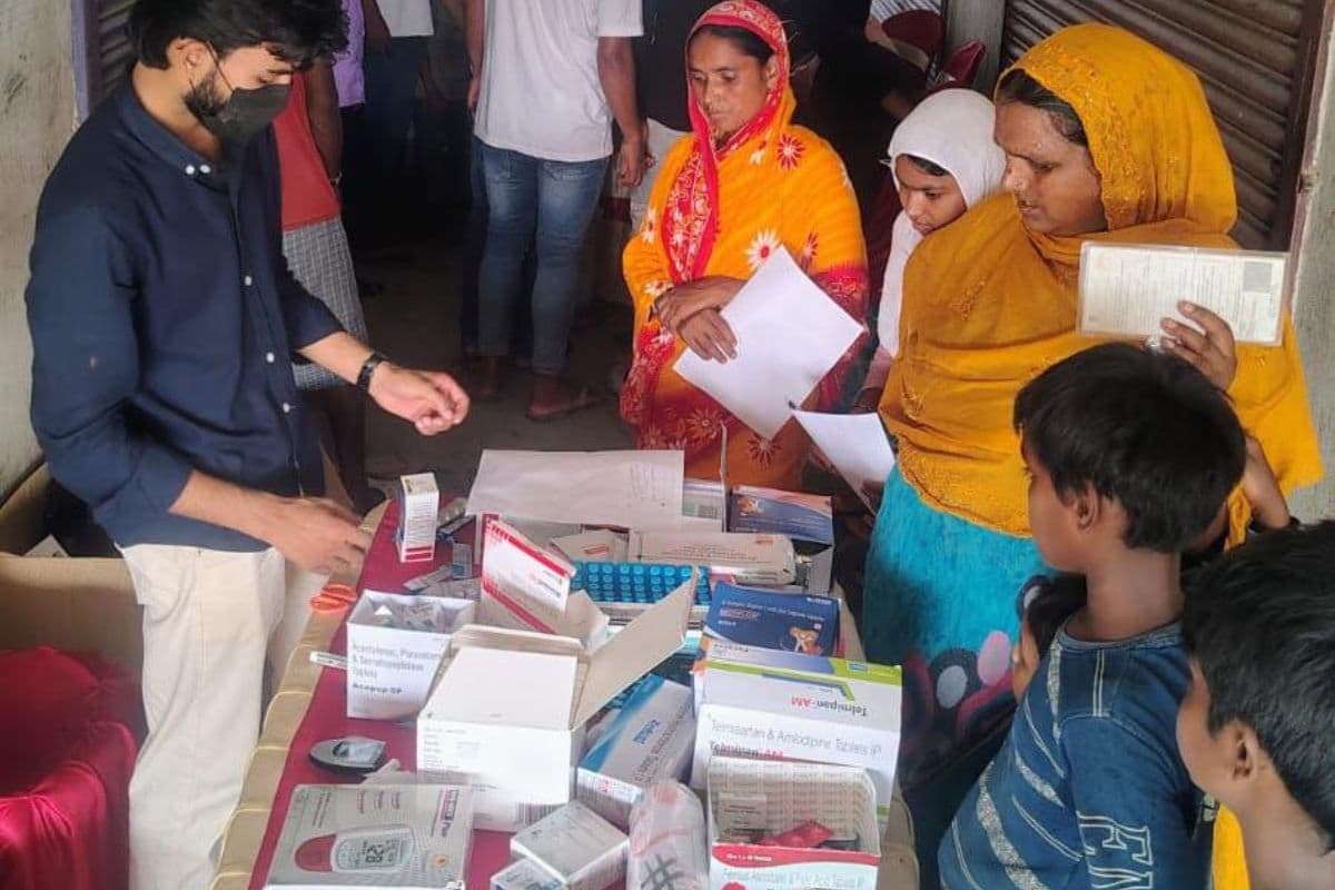 किशनगंज के टेंगरमारी में लगा मुफ्त हेल्थ कैंप, 160 लोगों की हुई जांच, गांव-गांव पहुंच रही स्वास्थ्य सेवा