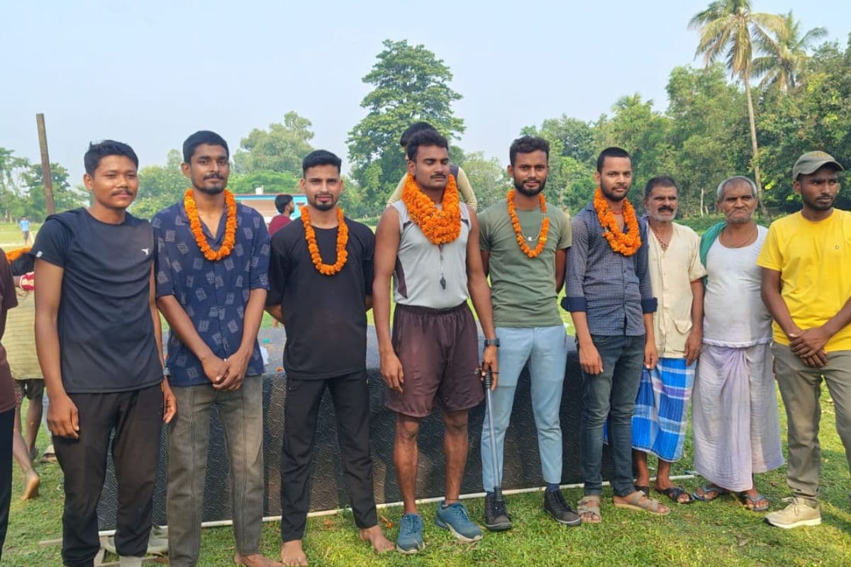 मधेपुरा में उदाकिशुनगंज के युवाओं ने किया कमाल, एक दर्जन से अधिक छात्रों का पुलिस सेवा में चयन
