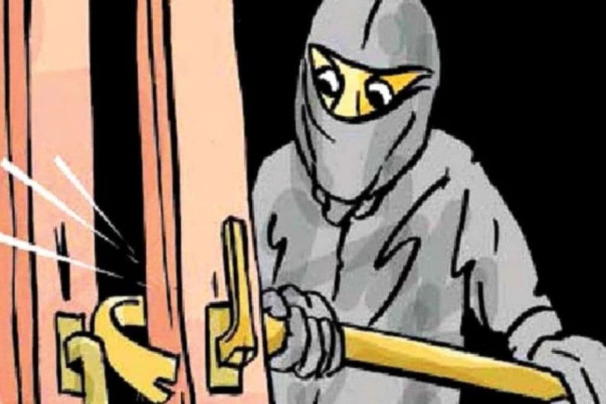 मधेपुरा में गर्मी की छुट्टी में स्कूल को बनाया निशाना, ताला तोड़ लाखों के सामान और सरकारी दस्तावेज चोरी