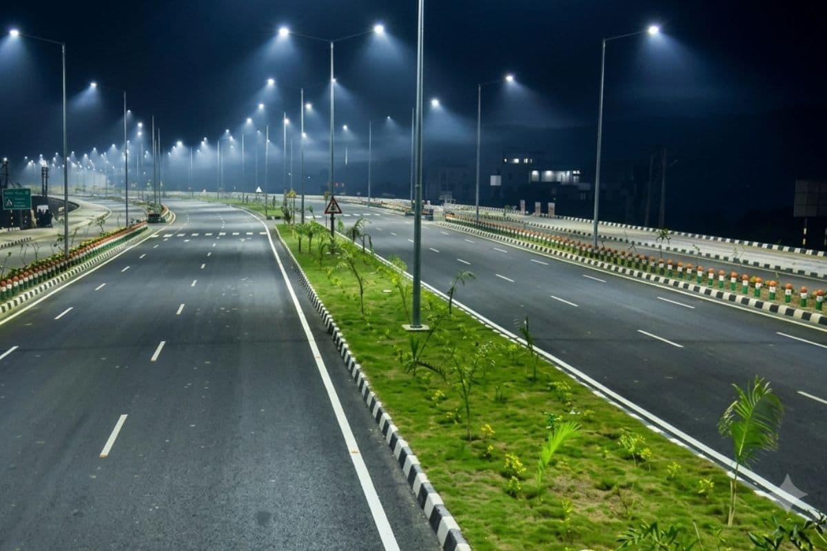 नेशनल हाईवे की पूरी लंबाई में स्ट्रीट लाइटें क्यों नहीं होती? NHAI ने बताया इसके पीछे की वजह