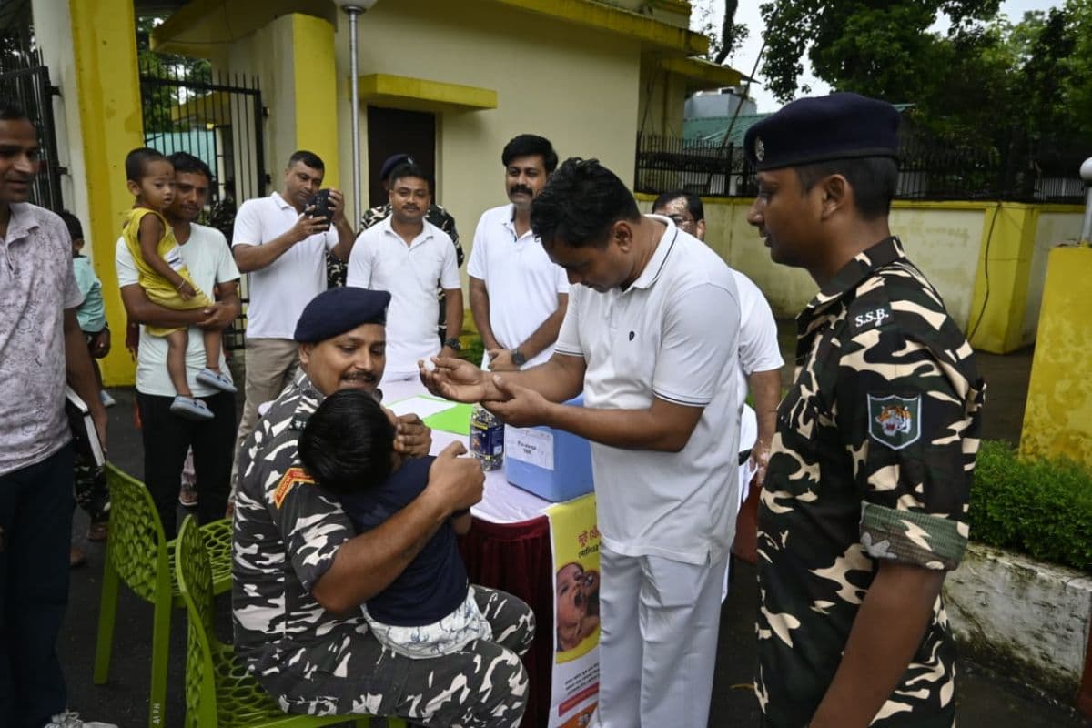 सीमावर्ती इलाके में SSB की बड़ी पहल, बच्चों को पिलाई गई पोलियो की जीवनरक्षक खुराक