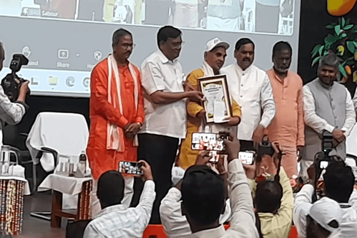 राष्ट्रीय आम समागम में अरवल के पांच प्रगतिशील किसान सम्मानित, उत्कृष्ट आम उत्पादन का मिला पुरस्कार