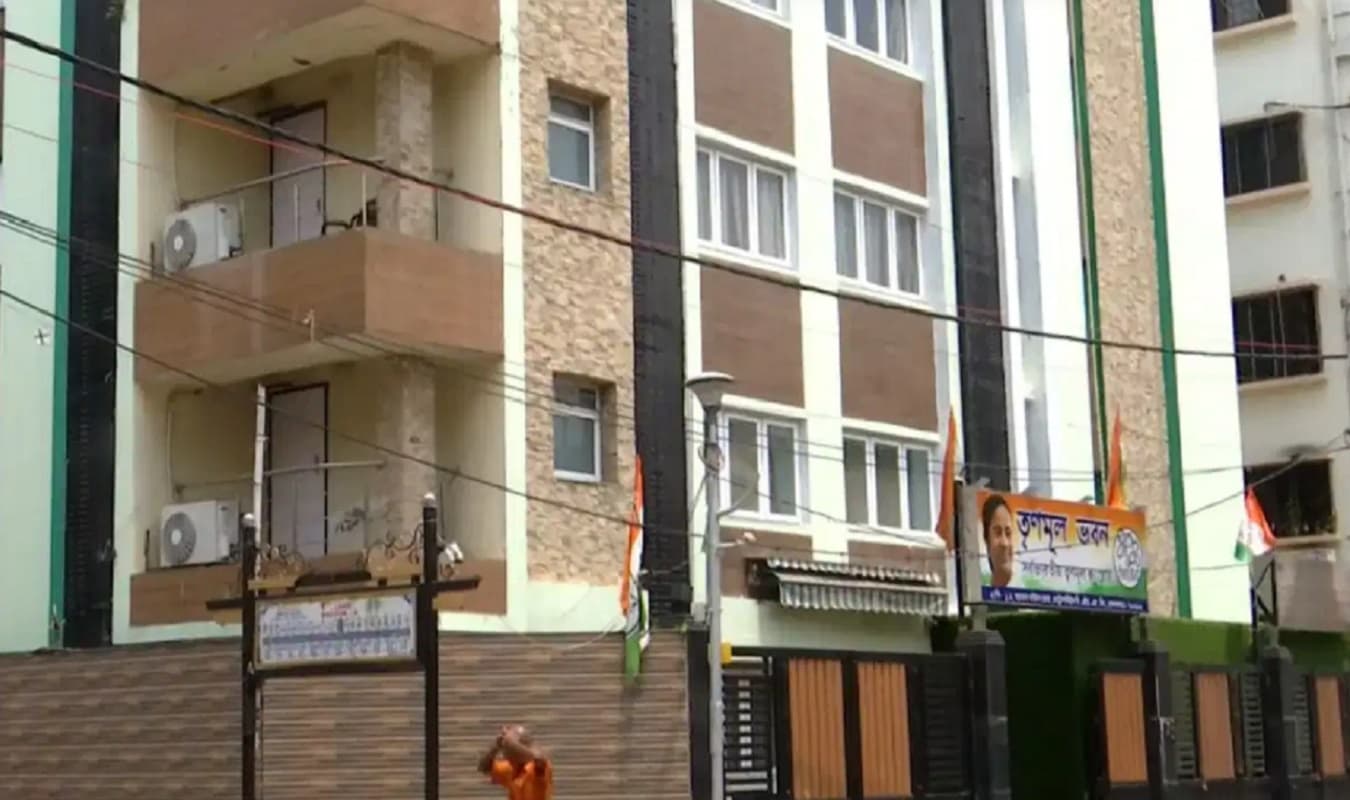 क्या ममता बनर्जी को छोड़ना होगा तृणमूल भवन, पार्टी की ओर से कर दिया गया क्लियर