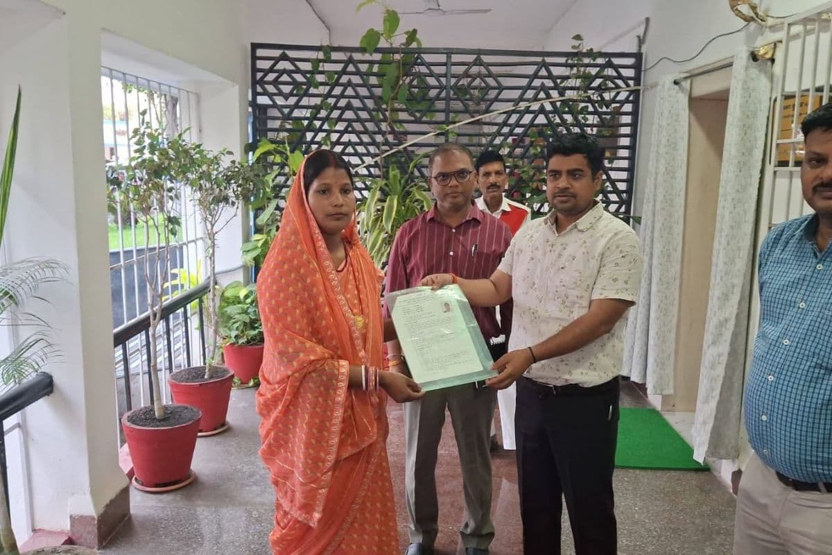 सुपौल में 29 नए PDS विक्रेताओं को मिला लाइसेंस, DM ने पारदर्शी राशन वितरण के दिए निर्देश