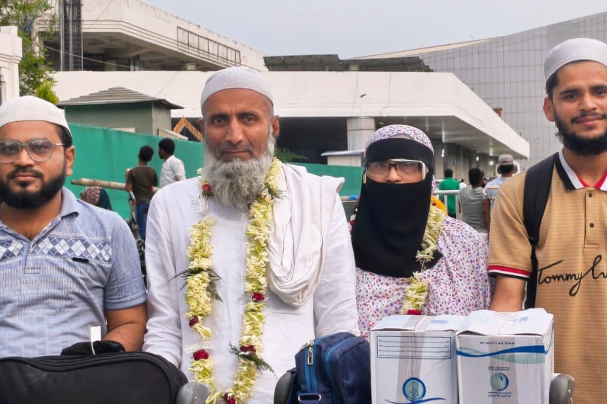गयाजी में हज से लौटे हाजियों का फूल-मालाओं से हुआ स्वागत, मुबारकबाद देने वालों की लगी भीड़