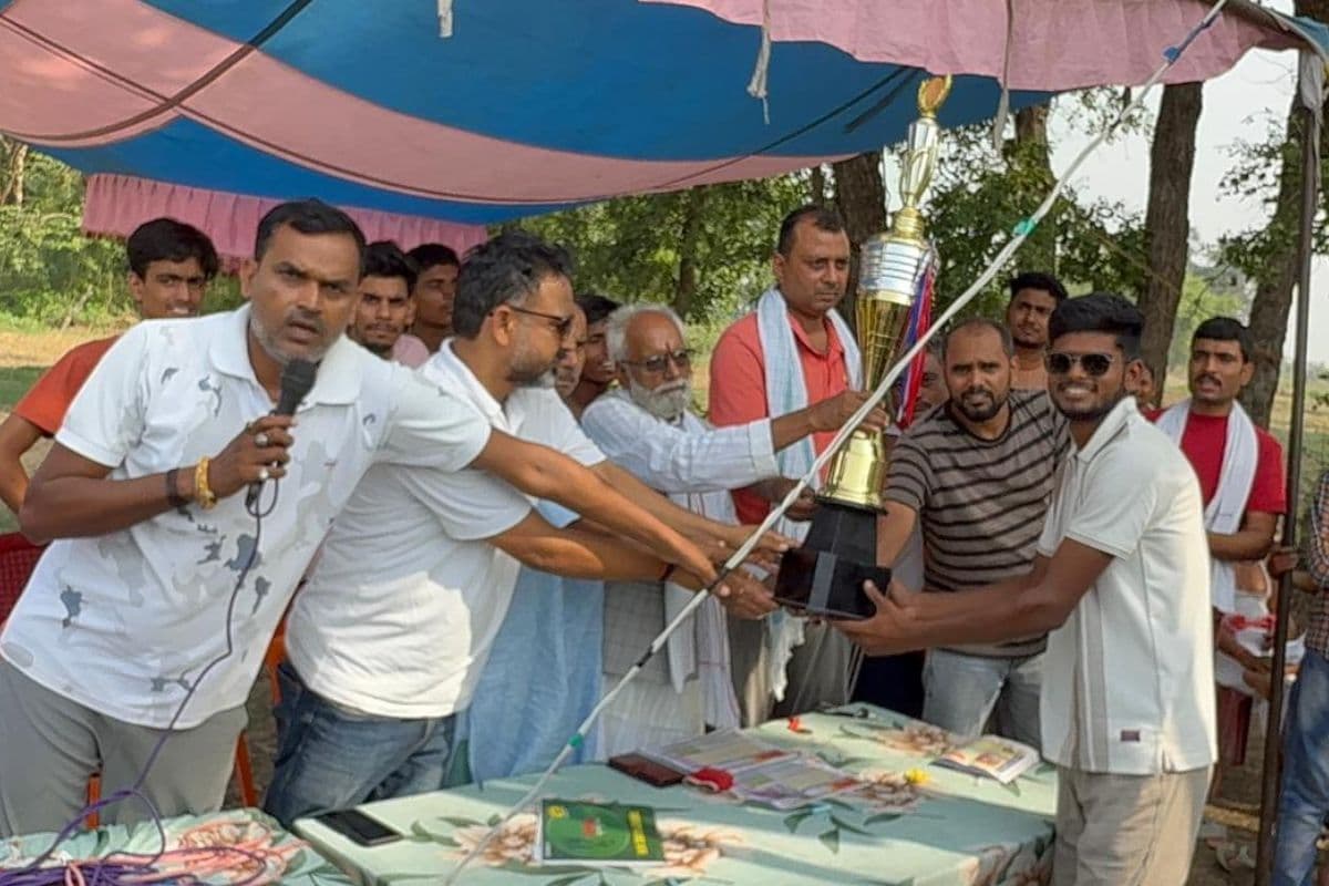 गयाजी में डीपीएल सीजन-3 की चैंपियन बनी टिकारी किला, 32 टीमों ने लिया हिस्सा