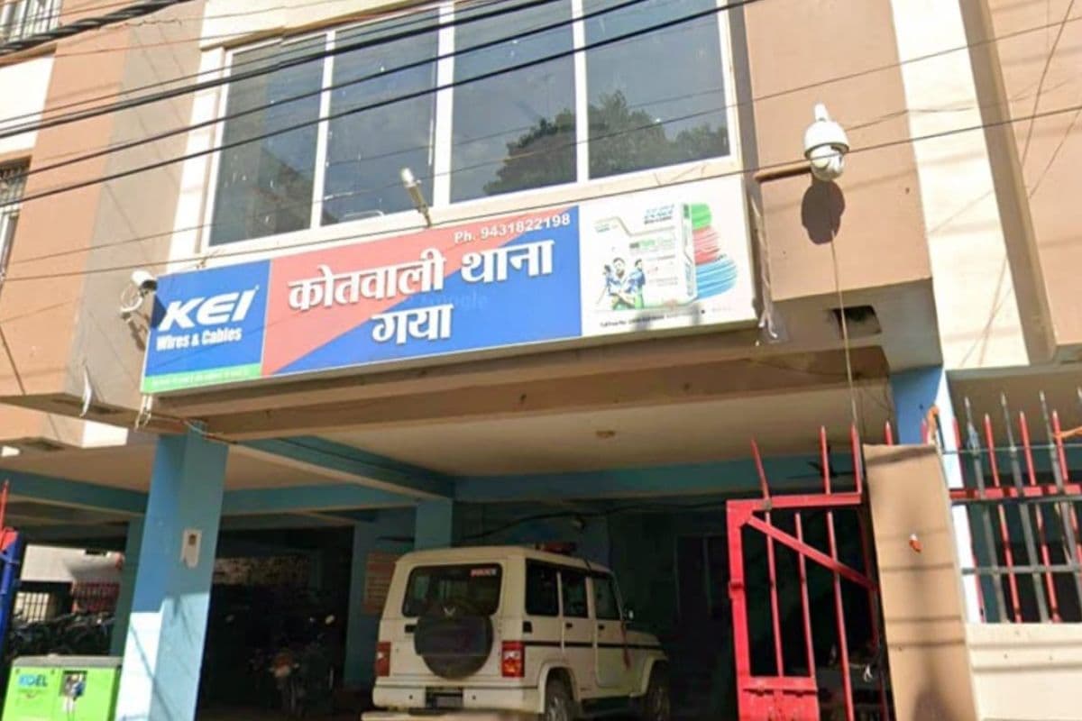 बिहार पुलिस परीक्षा में इतने लाख रुपए में हुई थी सेटिंग, ब्लूटूथ के साथ पकड़े गए केंडिटेड ने खोले कई राज