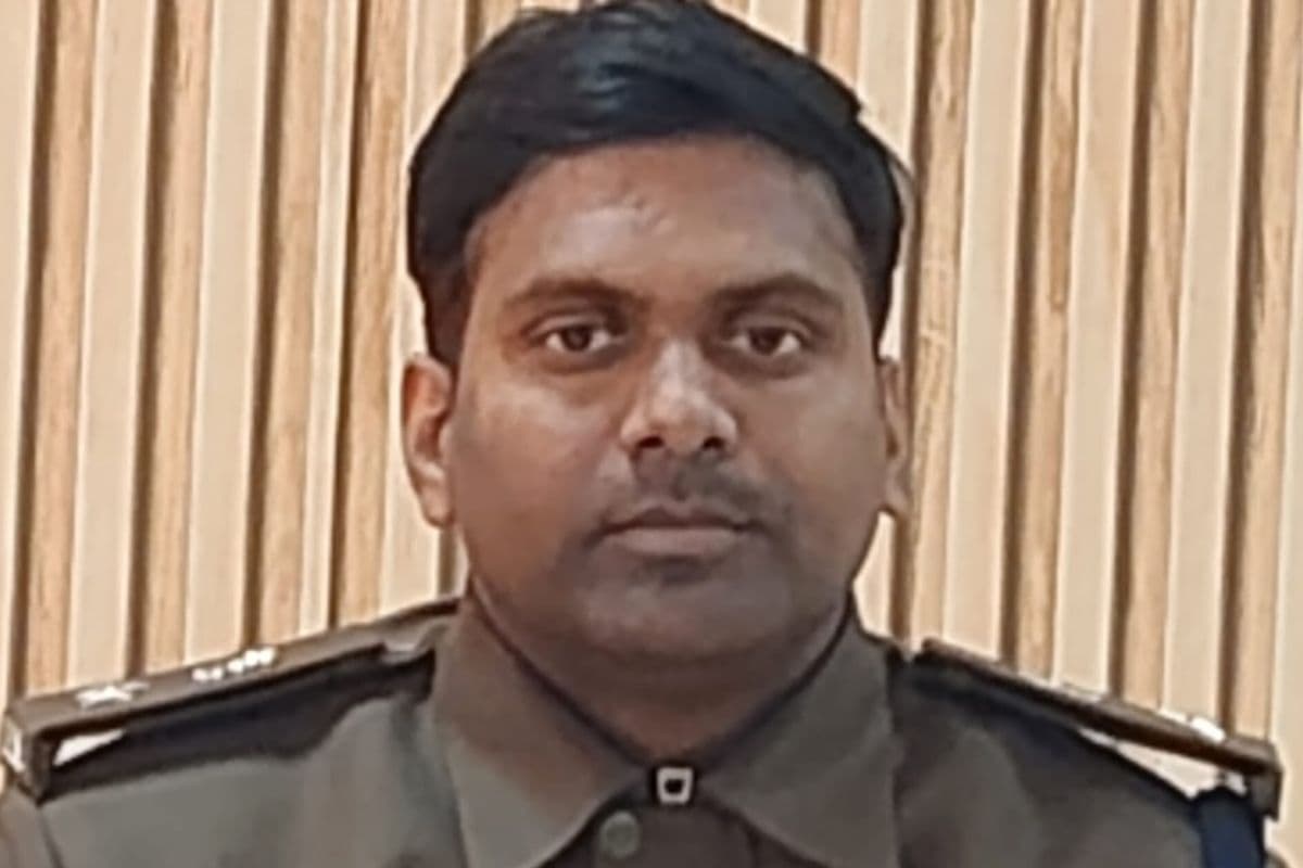 सारण पुलिस ने 24 घंटे में 34 अपराधियों को किया गिरफ्तार, शराब-मोबाइल और ATM कार्ड बरामद