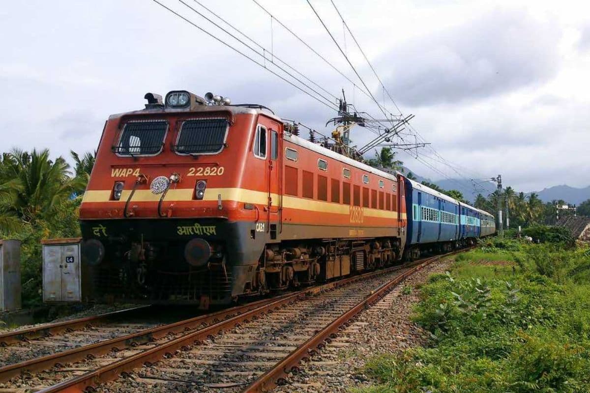 यात्रीगण कृपया ध्यान दें! अशोकधाम-बंशीपुर रेलखंड पर मेगा ब्लॉक, कई ट्रेनों के रूट बदले, कुछ शॉर्ट टर्मिनेट, देखिए लिस्ट