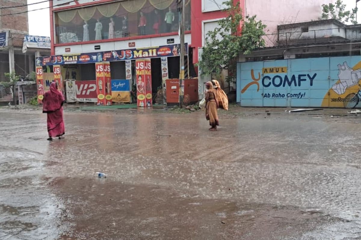 सारण में बदला मौसम का मिजाज, तरैया में झमाझम बारिश, भीषण गर्मी से मिली राहत