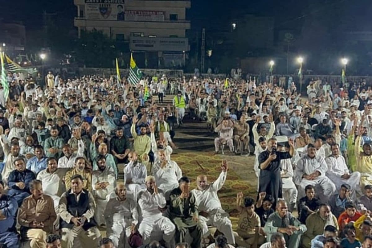 PoK में 9 जून के प्रदर्शन से भारी गोलीबारी, दावा- 100 से ज्यादा लोग मारे गए, 4 पुलिस वालों की मौत कंफर्म; इंटरनेट बंदी बरकरार